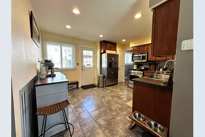 17W484 Earl Court, Darien, IL 60561 - Photo 4