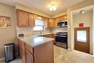 7733 S Sawyer Ave, Chicago, IL 60652 - Photo 10