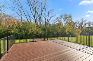 18309 Carrington Dr, Hazel Crest, IL 60429 - Photo 4