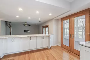 64 E Harbor Dr, Lake Zurich, IL 60047 - Photo 12