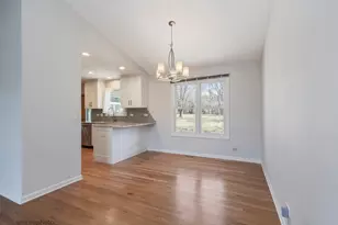 64 E Harbor Dr, Lake Zurich, IL 60047 - Photo 6