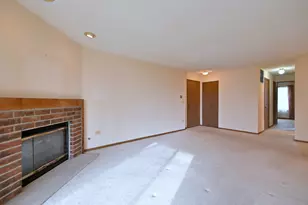 665 Catherine Ct, Wood Dale, IL 60191 - Photo 4