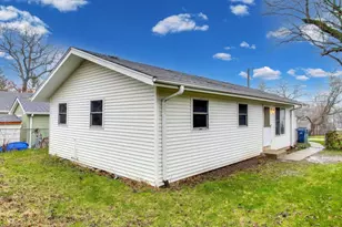 18304 W Grand Dr, Grayslake, IL 60030 - Photo 4