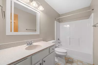 352 Normandie Drive, Sugar Grove, IL 60554 - Photo 14