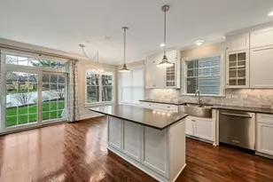 4 Oxford Ave, Clarendon Hills, IL 60514 - Photo 12