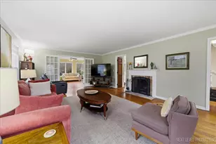 1601 Lois Ct, Geneva, IL 60134 - Photo 6