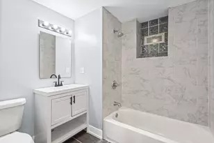 2833 W Polk St, Chicago, IL 60612 - Photo 8