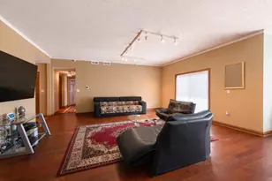 153 Pointe Dr, Northbrook, IL 60062 - Photo 6