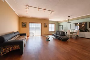 153 Pointe Dr, Northbrook, IL 60062 - Photo 4