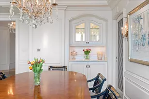 11 E Walton St, Chicago, IL 60611 - Photo 12