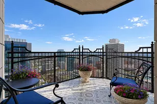 11 E Walton St, Chicago, IL 60611 - Photo 34