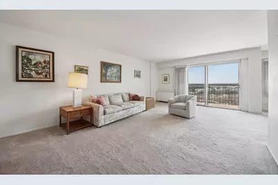 7141 N Kedzie Avenue #1213, Chicago, IL 60645 - Photo 2