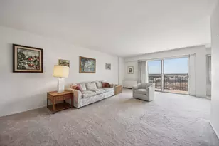 7141 N Kedzie Ave, Chicago, IL 60645 - Photo 2