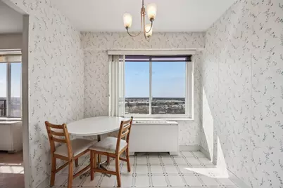 7141 N Kedzie Avenue #1213, Chicago, IL 60645 - Photo 8