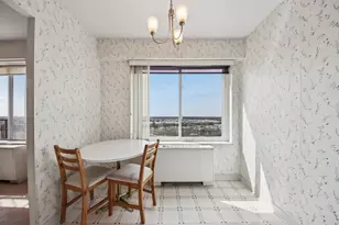 7141 N Kedzie Ave, Chicago, IL 60645 - Photo 8