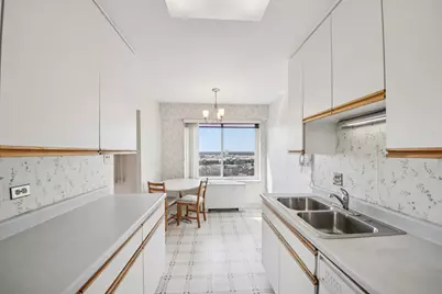 7141 N Kedzie Avenue #1213, Chicago, IL 60645 - Photo 6