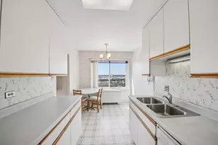 7141 N Kedzie Ave, Chicago, IL 60645 - Photo 6