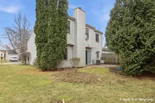 2384 Linden Dr, Woodstock, IL 60098 - Photo 14