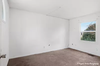 2384 Linden Drive, Woodstock, IL 60098 - Photo 8