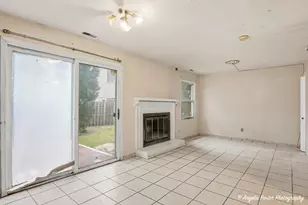 2384 Linden Dr, Woodstock, IL 60098 - Photo 4