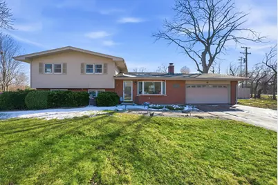 6 E Anchor Drive, Oswego, IL 60543 - Photo 1