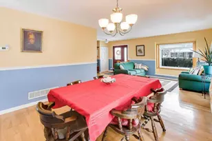 210 Foxmoor Rd, Fox River Grove, IL 60021 - Photo 8