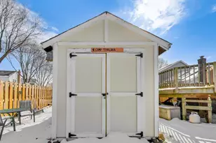 210 Foxmoor Rd, Fox River Grove, IL 60021 - Photo 34