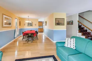 210 Foxmoor Rd, Fox River Grove, IL 60021 - Photo 6