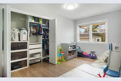 702 W Lonnquist Boulevard, Mount Prospect, IL 60056 - Photo 18