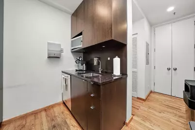 1327 W Washington Boulevard #106, Chicago, IL 60607 - Photo 16