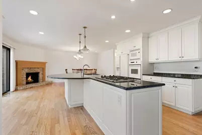 1076 Larkspur Lane, Darien, IL 60561 - Photo 10