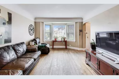 6674 W Hayes Avenue, Chicago, IL 60631 - Photo 4