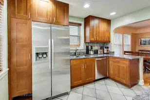 6674 W Hayes Ave, Chicago, IL 60631 - Photo 8