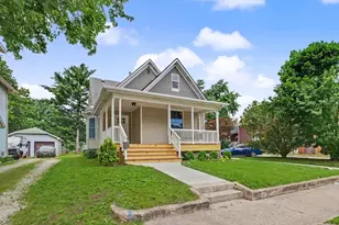 705 S State St, Champaign, IL 61820 - Photo 2