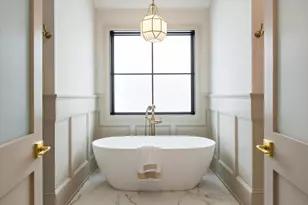 1912 W School St, Chicago, IL 60657 - Photo 22