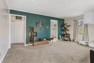 1351 W Pershing Road, Decatur, IL 62526 - Photo 6