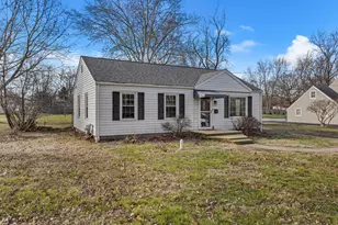 1351 W Pershing Rd, Decatur, IL 62526 - Photo 2