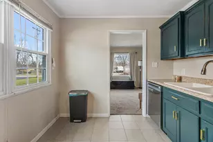 1351 W Pershing Rd, Decatur, IL 62526 - Photo 12