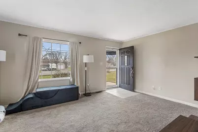 1351 W Pershing Road, Decatur, IL 62526 - Photo 8