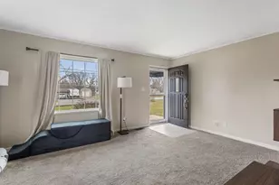 1351 W Pershing Rd, Decatur, IL 62526 - Photo 8