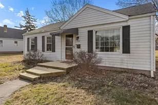 1351 W Pershing Rd, Decatur, IL 62526 - Photo 4