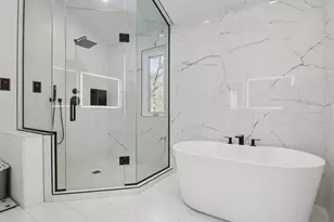 43 Oak Creek Ct, Burr Ridge, IL 60527 - Photo 14