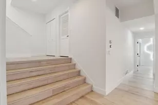 43 Oak Creek Ct, Burr Ridge, IL 60527 - Photo 20