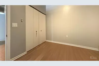 1069 W 14th Place #229, Chicago, IL 60608 - Photo 14