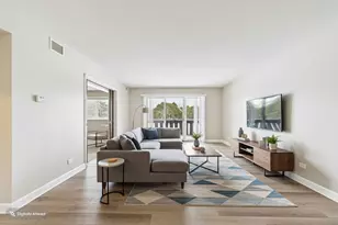 13000 W Heiden Circle, Lake Bluff, IL 60044 - Photo 4