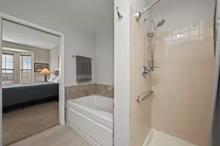 3135 Town Square Dr, Rolling Meadows, IL 60008 - Photo 12