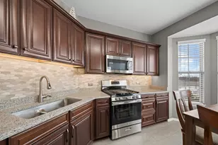 3135 Town Square Dr, Rolling Meadows, IL 60008 - Photo 6