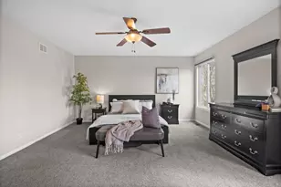 1995 Colchester Ave, Hoffman Estates, IL 60192 - Photo 22