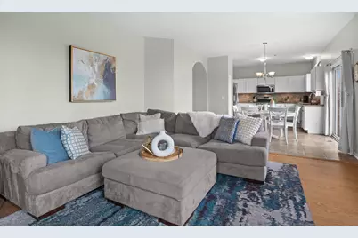 1995 Colchester Avenue, Hoffman Estates, IL 60192 - Photo 16