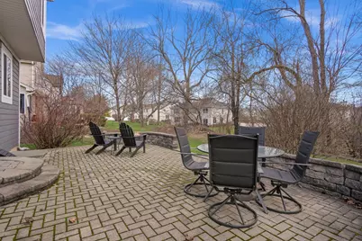 1995 Colchester Avenue, Hoffman Estates, IL 60192 - Photo 38